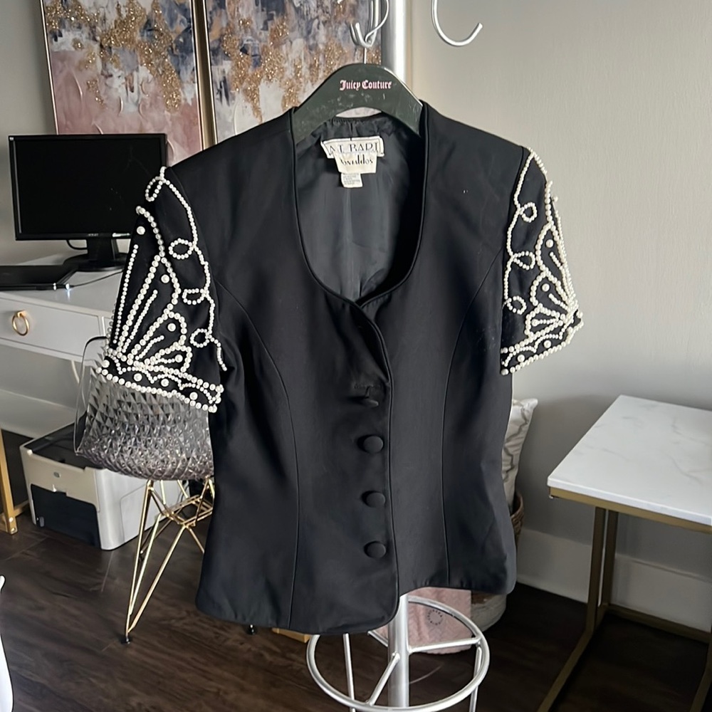 Vintage Black Fitted Blazer Style Shirt with Pearls